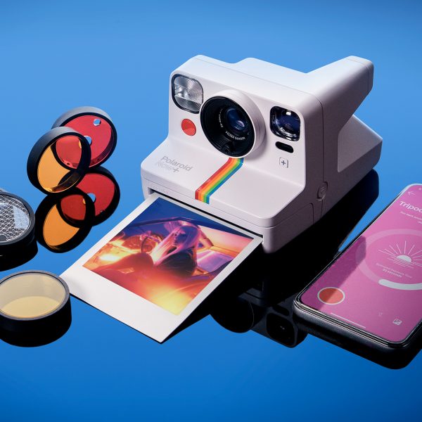 Nowy aparat do fotografii natychmiastowej Polaroid Now+: dodatkowe tryby uruchamiane smartfonem