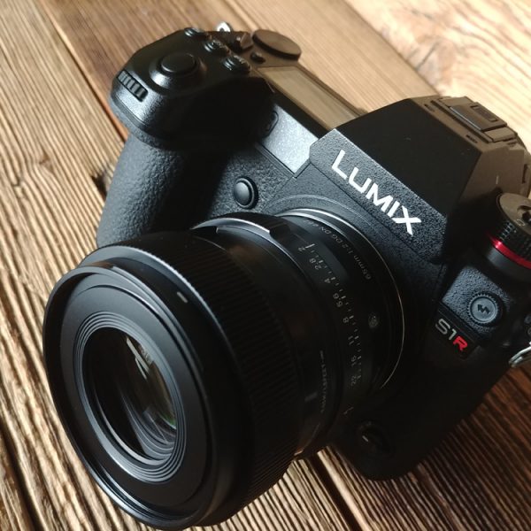 Panasonic Lumix S1R + Sigma 65mm F 2 DG DN Contemporary L-Mount