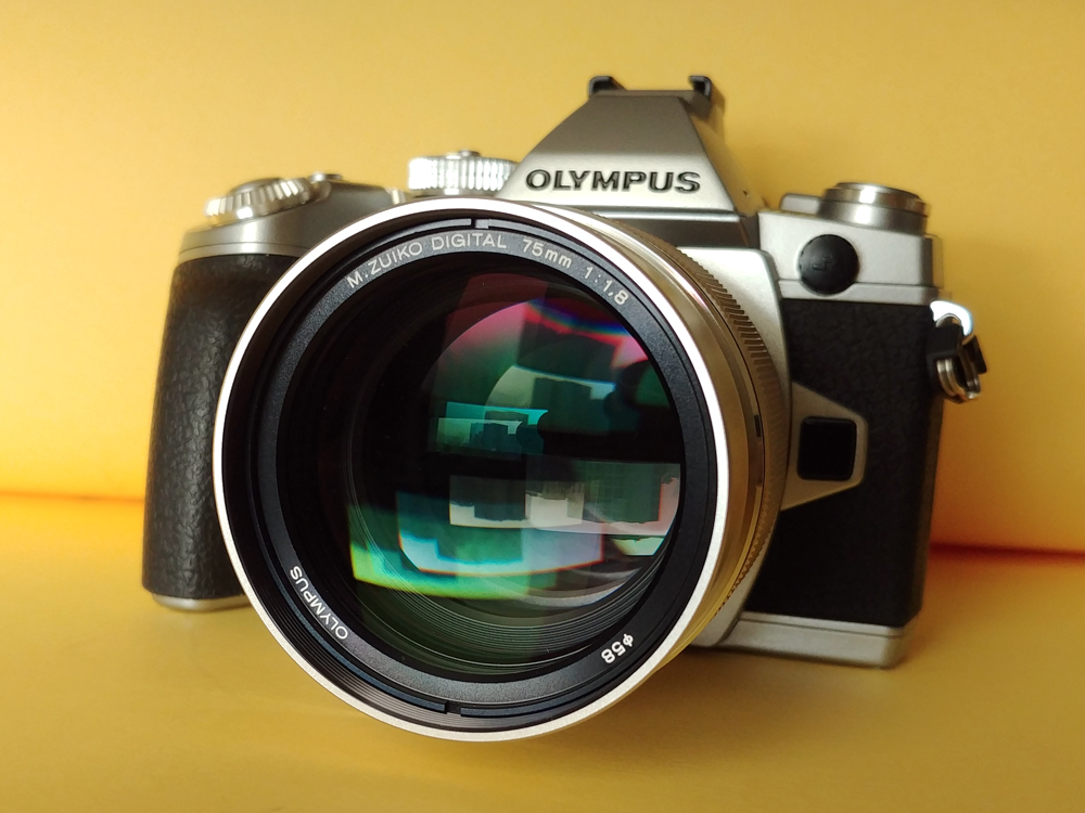 Olympus OM-D E-M1 i M.Zuiko 75mm F1.8