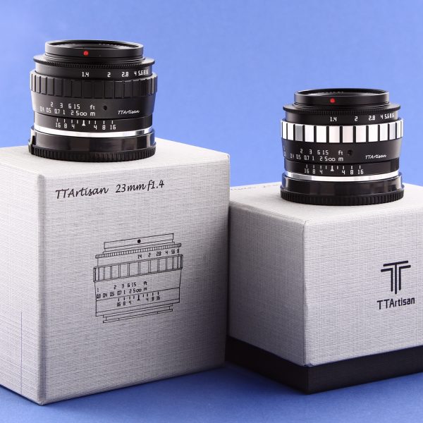 Premiera obiektywu TTArtisan 23mm F1.4 APS-C w mocowaniach: Sony E, Fujifilm FX, Canon EOS-M, Olympus Micro 4/3 – zapraszamy do InterFoto.eu.