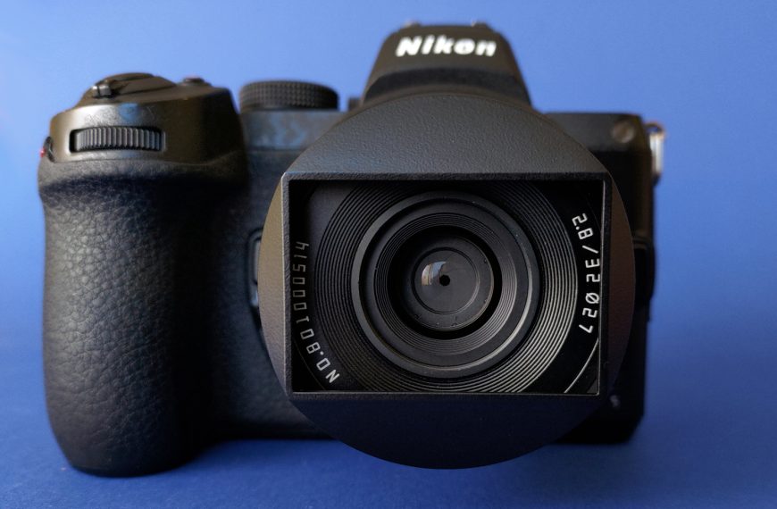 TTArtisan 32mm F 2.8 Autofocus podpięty do aparatu Nikon Z5