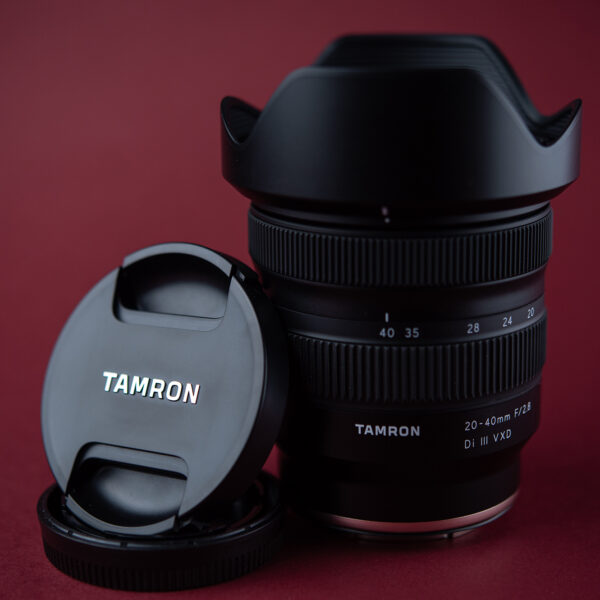 Jak na zdjęciach prezentuje się obiektyw Tamron 20-40mm F2.8 Di III VXD z mocowaniem Sony FE?