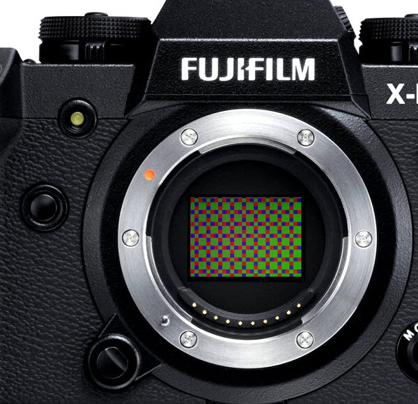 Czy Fujifilm X-H2 posiada “stacked sensor” czy nie? – w sieci dyskusja