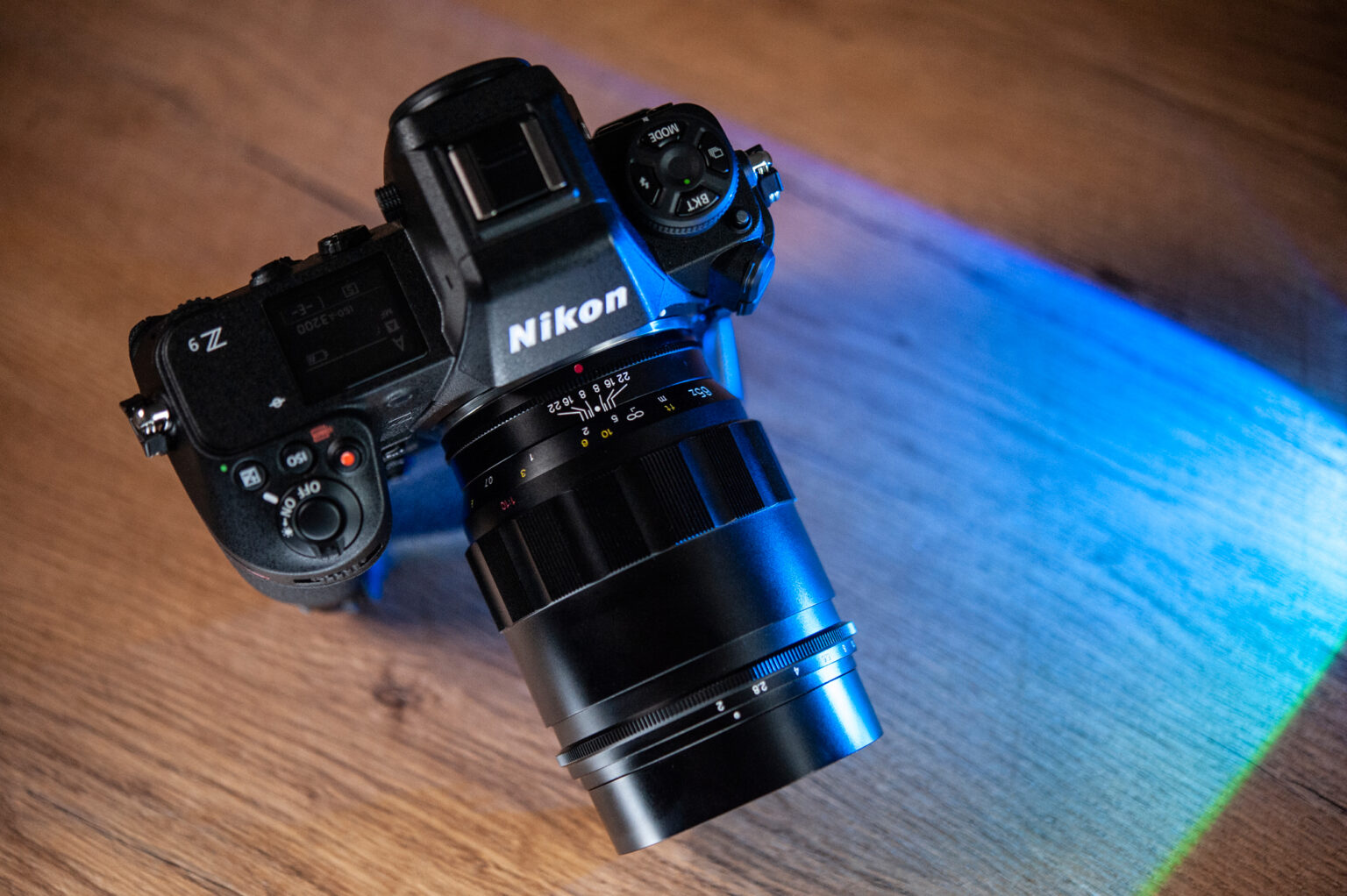 Zobacz jak prezentuje się obiektyw Voigtlander Macro APO Lanthar 65mm F2 w asyście używanego bezlusterkowca Nikon Z6