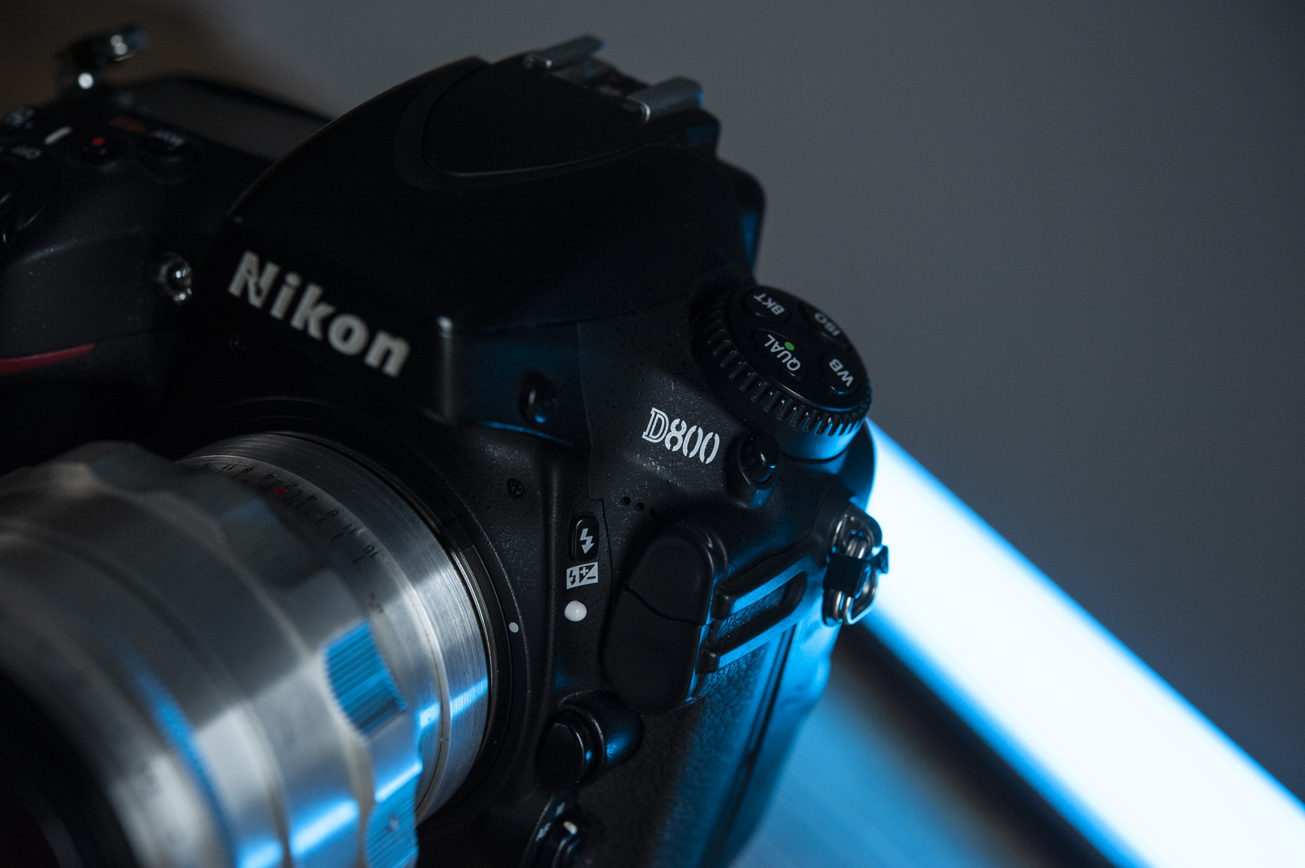 Nikon D800 i obiektywu Carl Zeiss Biotar 75mm F1.5 Bokeh Killerz w 2023r.