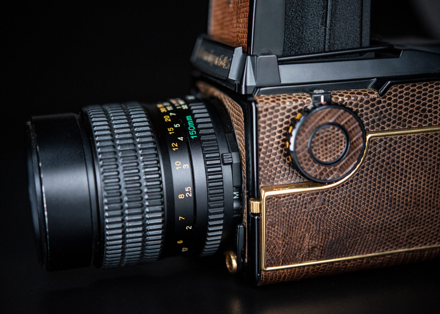Mamiya 645 1000S Gold Lizard