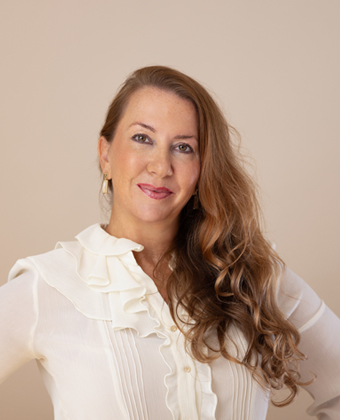 Book Your 1:1 Session with Kelly