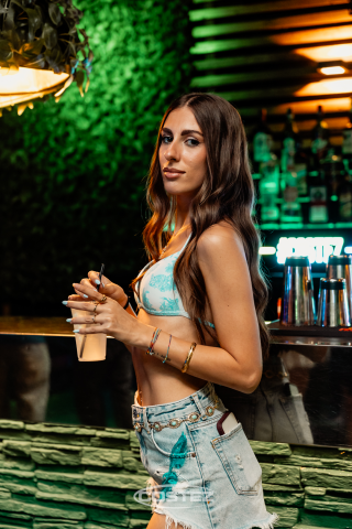20250630092931_20250627_costeznikita_moodymiamivice_3.png
