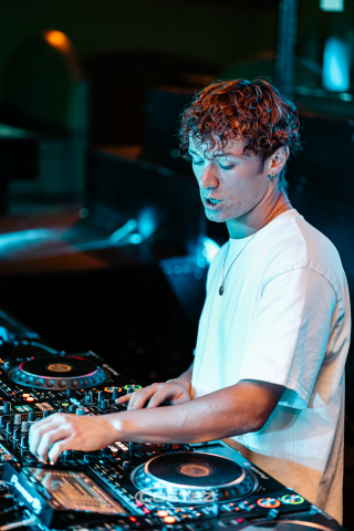 20250721101045_20250719_costeznikita_RUDEEJAY_7.png