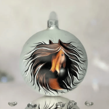Новогодний шар на елку Santa Shop Символ года 2026 Стрімкий кінь Белый 8,5 см 4820001180541