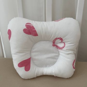 Ортопедична подушка для немовлят BetiS Серденько Поплін Білий/Рожевий 18х22 см 91449712