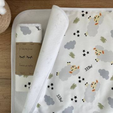 Непромокаемая пеленка для детей Маленькая Соня Овцы Поплин Серый/Хаки 50х80 см 115179