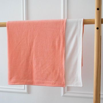 Велюровий плед для новонароджених ELA Textile&Toys Велюр Персиковий/Молочний 100х80 см BLV001PM