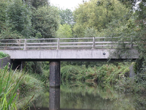 A photo titled "IMG_1095", taken near Bridge 35, A414 Road Bridge (Old) by Andrew Batram on Flickr.
