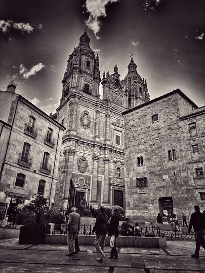 ClerecÃ­a y Casa de las Conchas. Salamanca.