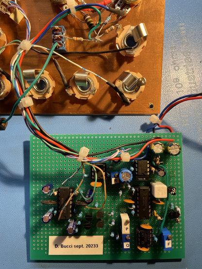 The VCO fully wired.
