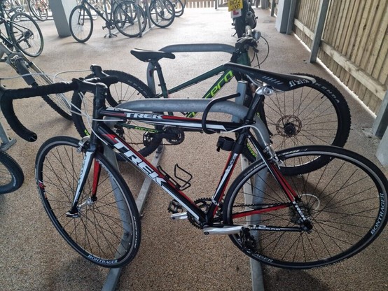 My friend is selling this old Trek 1.2 Alpha for £200. I want to get into cycling. Worth it??