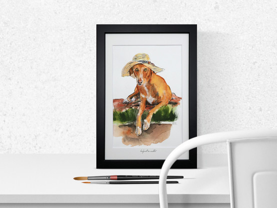 Malerei, gerahmt: Liegender Hund mit Strohhut, daneben das Vorlagenfoto und Malsachen