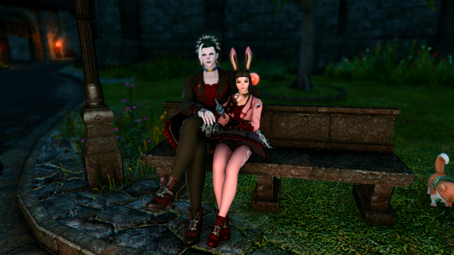 My Roegadyn blowing a kiss to my girlfriend's Viera who is sitting on a bench in Final Fantasy XIV.