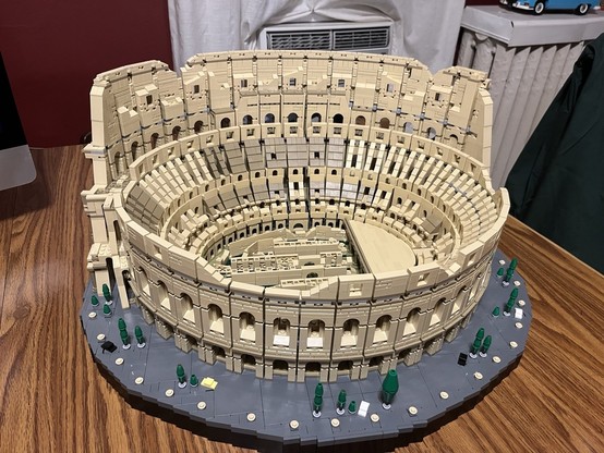 Photo of the completed Lego Colosseum