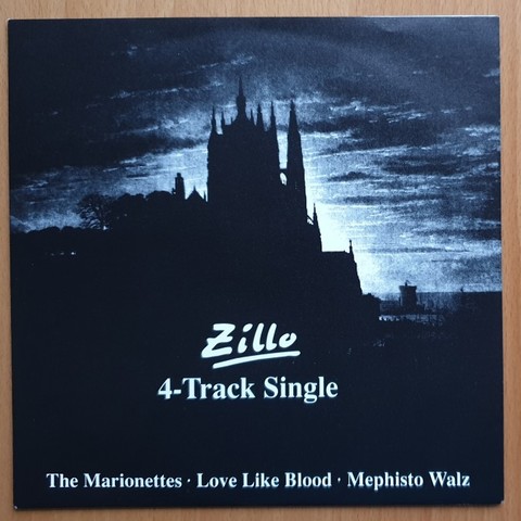 Frontcover der Single vom Zillo-Musik-Magazin.
Foto einer Burg in der Nacht.
Beschriftung:
"Zillo. 4-Track Single. The Marionettes. Love Like Blood. Mephisto Walz."