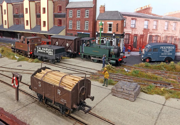 Scale model of Adams B4s Guernsey and Caen shunt at Canute Road Quay in the early 1920s