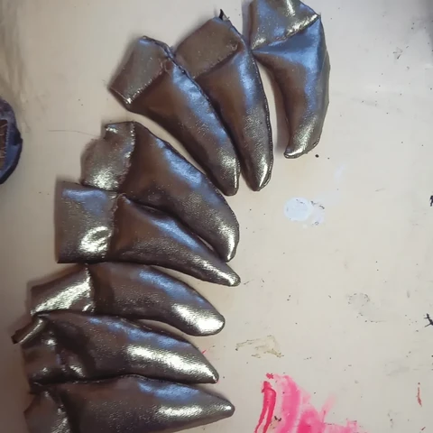8 fursuit claws