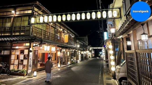 Visiting a Secluded Hot Spring Town like Spirited Away in Japan | Dorogawa Onsen