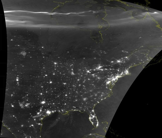 Some light aurorae visible across much of Canada tonight as seen from NOAA-20 AVHRR nighttime dynamic visible image taken 21 November around 0746 UTC.