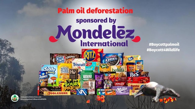 Pictured: mondelez logo surrounded by their products and dead wild animals in a setting of palm oil ecocide. 


Did you know that #Nutella contains forest-destroying #palmoil? Become a Palm Oil Detective this #Christmas and buy #chocolatespread #peanutbutter #margarine free from #palmoil as #Mondelez #Nestle #Danone cause species extinction for cooking oils! Learn more about how you can #Boycottpalmoil #Boycott4Wildlife https://palmoildetectives.com/2021/02/11/palm-oil-free-cooking-oil-margarine-and-spreads/ via @palmoildetect