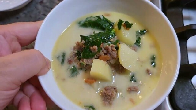 Zuppa Toscana Recipe EASY | Olive Garden Potato Sausage Soup Recipe