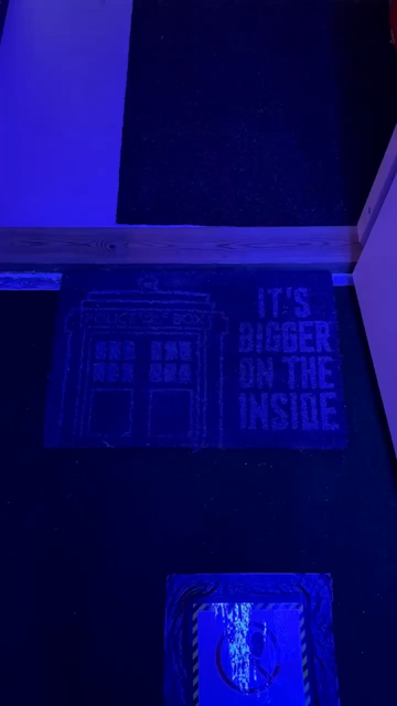 Video starts with a Doctor Who themed doormat that says "It's bigger on the inside", then moves to and arcade full of pinball machines and stops at the Doctor Who pinball machine.