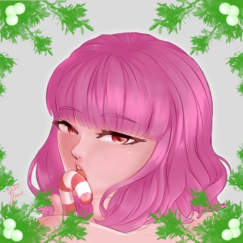 A portrait of a girl. She is looking at the camera with her red eyes, licking a candy cane. Her hair is shoulder length, curly with a straight fringe, and has a pink colour.
Around her there's holly leaves.