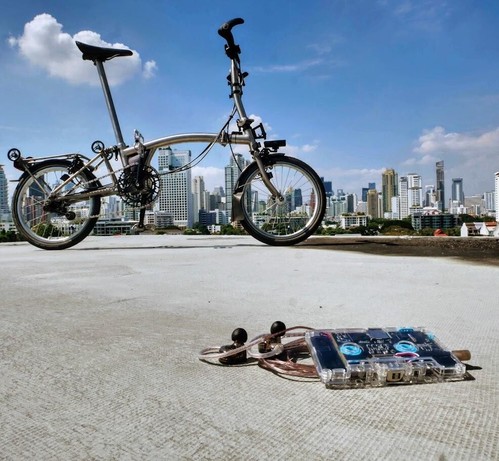 A titanium bike and obsolete audio equipment. I'm like the discount u/Ok-Ad1138.