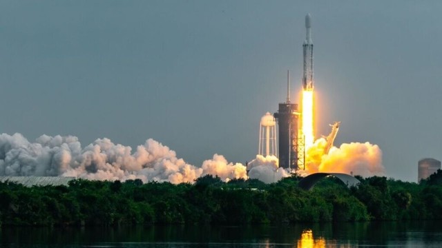 SpaceX Falcon Heavy rocket set to launch secretive X-37B space plane on Dec. 10