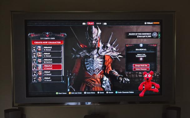 #Diablo4World: #SplashScreen / #CharacterPanel