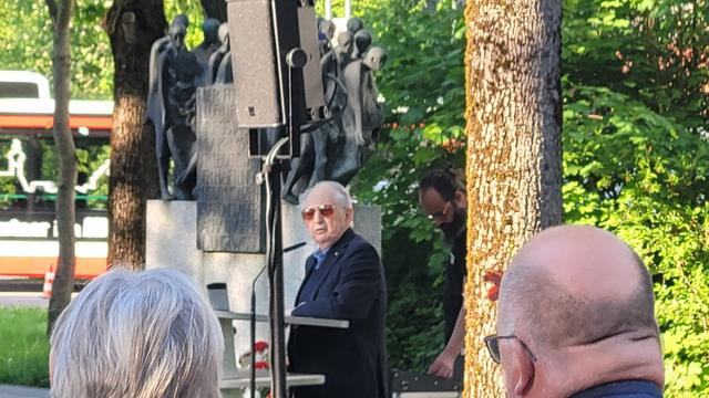 Abba Naor bei seiner Rede in Dachau.