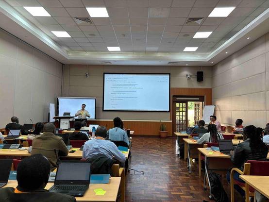 Laurent Gatto teaching at the Bioconductor Nairobi course.