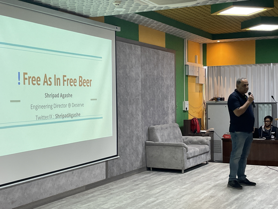 Shripad Agashe on the philosophy of FOSS at PuneFOSS 3