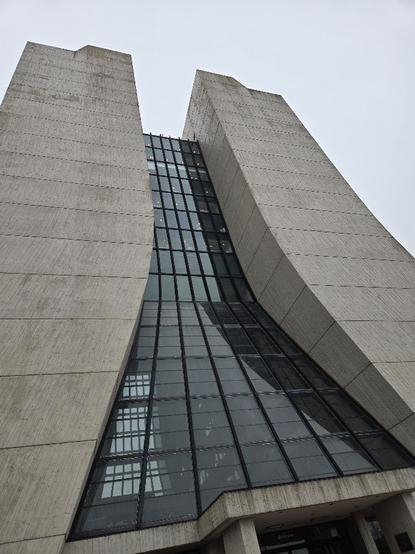 Closeup looking at Wilson Hall.