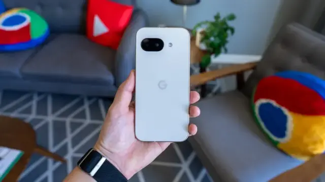 The Pixel 9a front-facing camera bug is causing some flickering