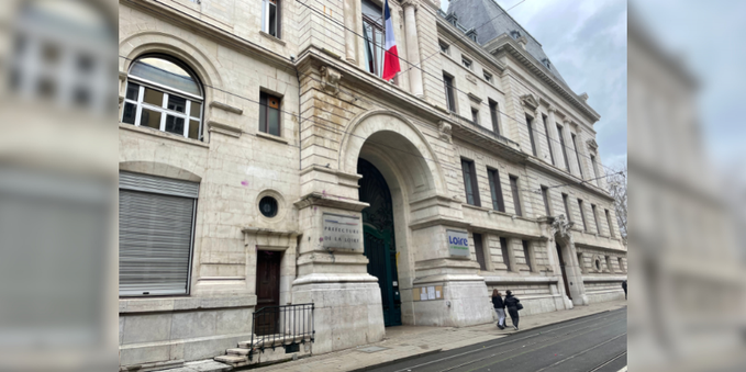 Saint-Étienne : la préfecture de la Loire évacuée après un incendie