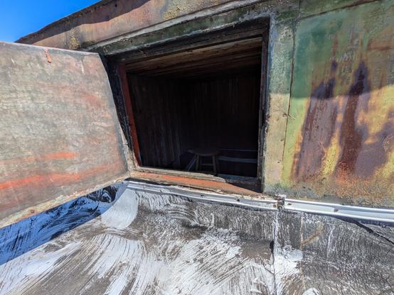 Ahh the roof hatch, we made it