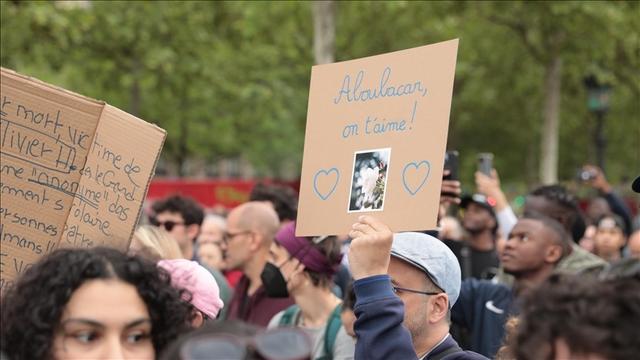 Rassemblement contre l'islamophobie à Paris après le meurtre dans une mosquée du Gard