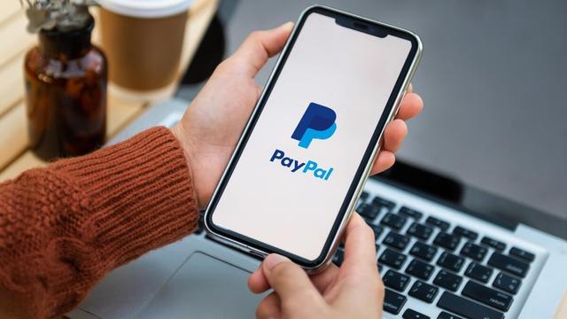 PayPal is expanding PayPal Ads to sell programmatic ads across the open web, leveraging shopping data from PayPal, Venmo, and Honey to help advertisers target audiences with real purchase intent. #PayPal #AdTech #ProgrammaticAds #DigitalMarketing #Ecommerce #DataDriven #MarTech