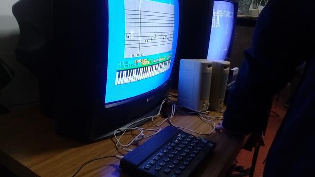 ZX Spectrum ejecutando un programa de creación musical