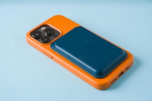 iPhone 17 Air、薄型化でバッテリーは1日持たない？ 純正バッテリーケースも用意か | Gadget Gate