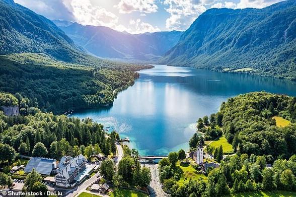 Spanning 318 hectares, Lake Bohinj is the largest permanent lake in Slovenia and is located in the country's Triglav National Park