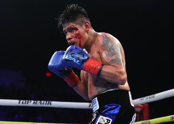 Emanuel Navarrete retains title due to favorable ruling on cut