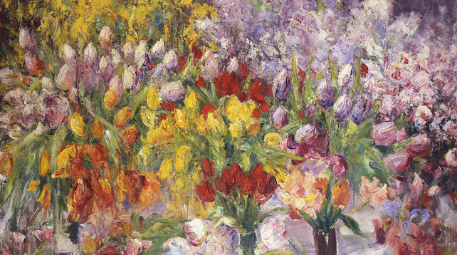 Ölgemälde zahlreicher nebeneinander in Vasen stehender Sträuße aus Frühlingsblumen, vor allem Tulpen und Flieder.